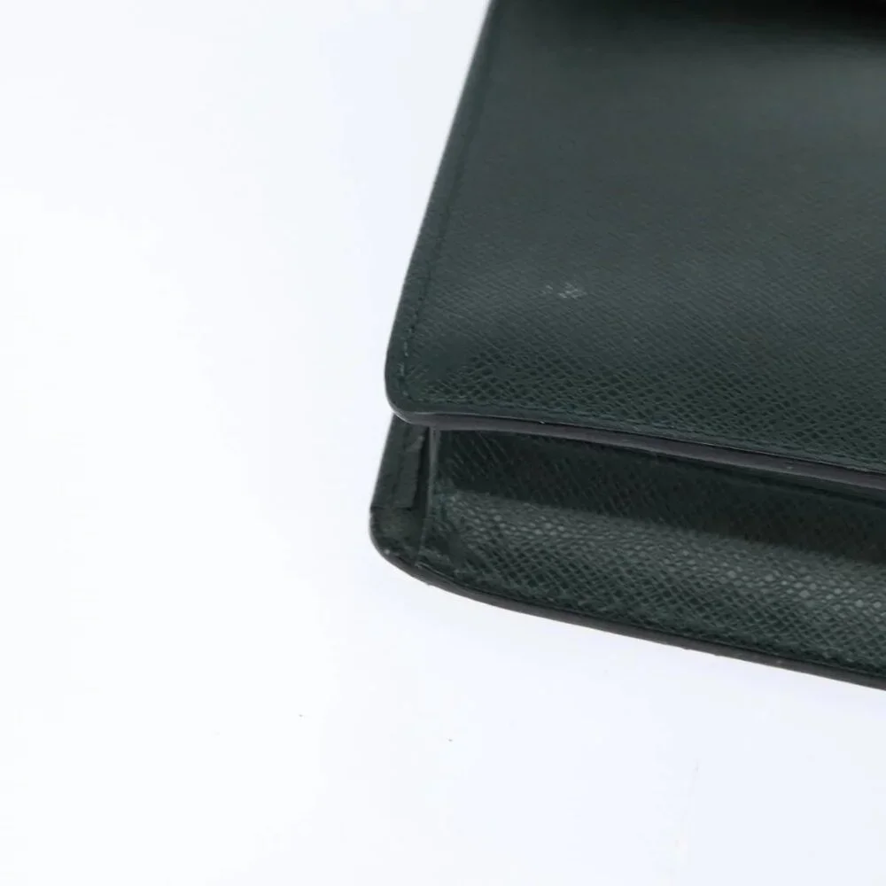LOUIS VUITTON Taiga ServietteKourad Business Bag Epicea T16786 LV Auth bs30113